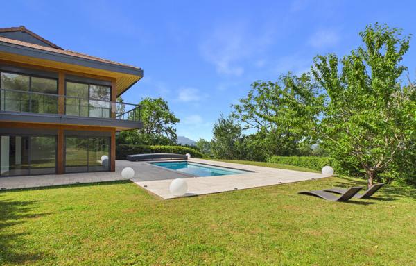 Maison de 339 m²