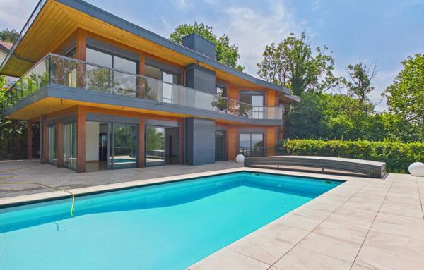 Maison de 339 m²