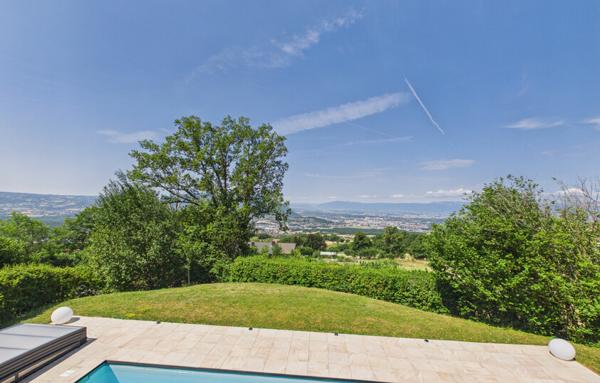 Maison de 339 m²