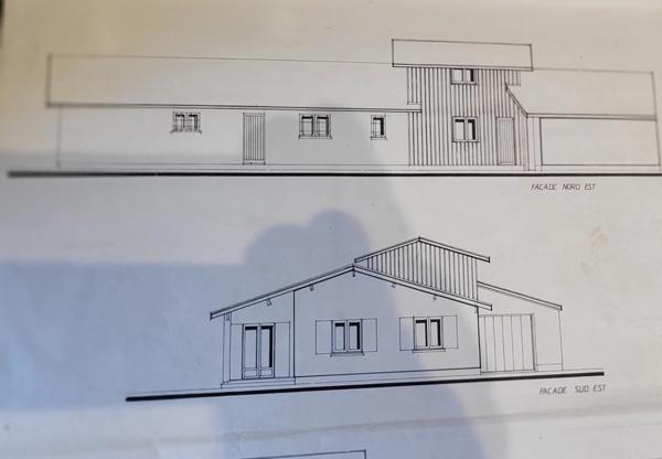 LE TEICH (33) CENTRE VILLE MAISON  8 PIECES 189 M2SH SUR TERRAIN 835M2 A PROXIMITE COMMERCES ET PARC ORNITHOLOGIQUES DU BASSIN
