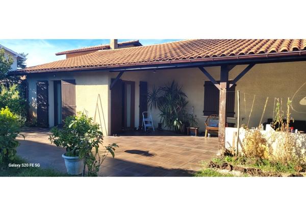 LE TEICH (33) CENTRE VILLE MAISON  8 PIECES 189 M2SH SUR TERRAIN 835M2 A PROXIMITE COMMERCES ET PARC ORNITHOLOGIQUES DU BASSIN