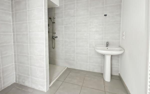 Appartement à vendre    3 pièces • 70 m2 Beaumont-lès-Valence