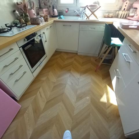 Appartement CHAPRAIS 4 pièce(s) 88m2 Un projet de rénovation isolation et façade de la copropriété est en cours ,travaux entièrement prise en charge par le vendeur .