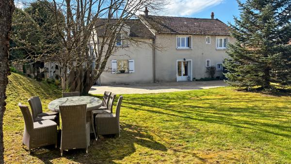 Ormoy-la-Rivière (91150) La maison de famille dans le paysage de la Juine