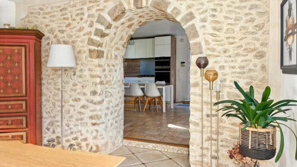 Ormoy-la-Rivière (91150) La maison de famille dans le paysage de la Juine