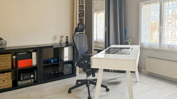 Ormoy-la-Rivière (91150) La maison de famille dans le paysage de la Juine