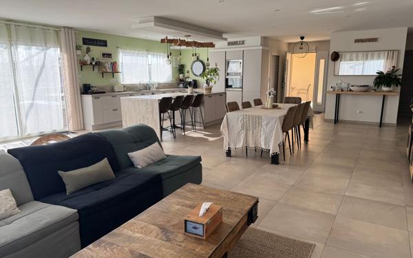 Maison à vendre    6 pièces •  Carcassonne