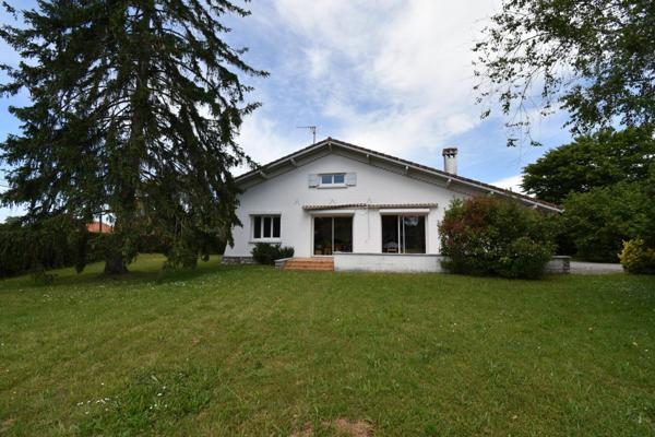 Maison à vendre    4 pièces •  Tosse