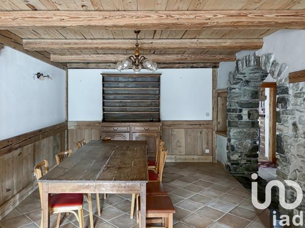 Ferme 8 pièces de 223 m² à Passy (74190)