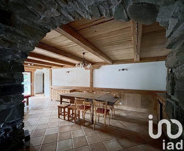 Ferme 8 pièces de 223 m² à Passy (74190)