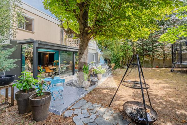 Maison 10 pièces 222 m2