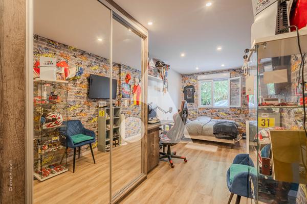Maison 10 pièces 222 m2