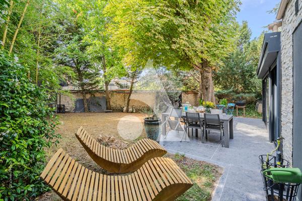 Maison 10 pièces 222 m2
