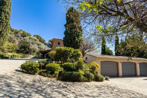 Vente Maison de luxe Aix-en-Provence 9 Pièces 350 m²