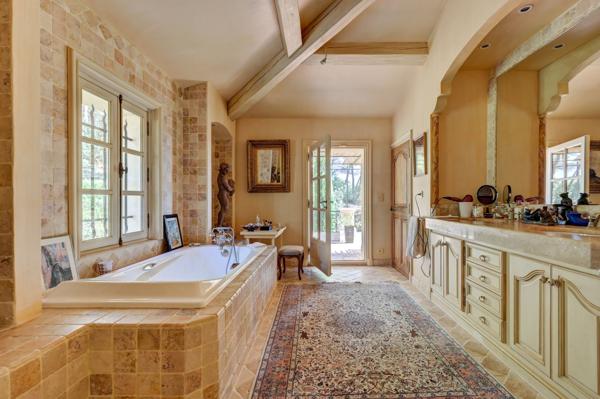 Vente Maison de luxe Aix-en-Provence 16 Pièces 500 m²