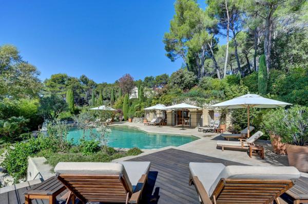 Vente Maison de luxe Aix-en-Provence 16 Pièces 500 m²