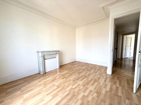 VILLEMOMBLE Appartement 3 pièces 72 m2 hyper-centre lumineux cachet de l'ancien