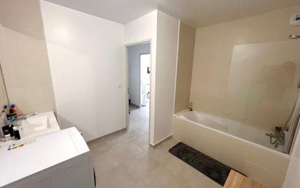 Appartement à vendre    3 pièces • 60 m2 Hyères