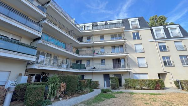 Appartement Corbeil Essonnes 2 pièce(s) - Place de parking en sous-sol