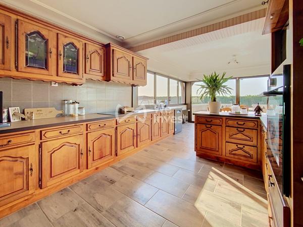 Propriété de 226m2 sur un terrain de 3 000 m2
