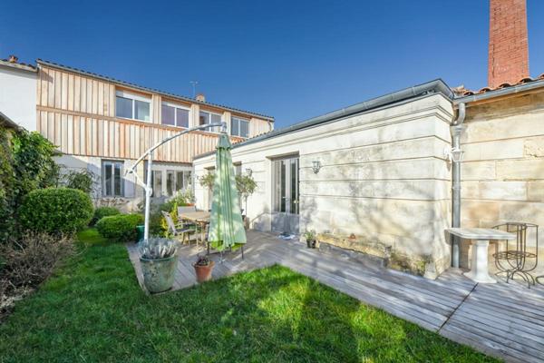 Belle maison contemporaine de 145 m2 + 100 m2  et jardin proche Nansouty