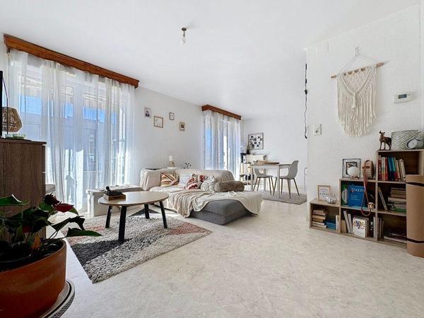 joli T2 avec double balcon et garage