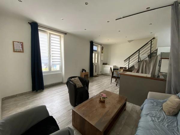 Vente                                                      Duplex
                        
                     3 pièces                      53 m2                     à Chantilly