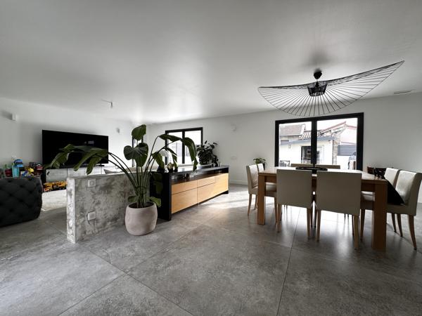 Maison de 167 m2 sur 557 m2 de terrain