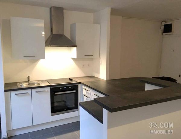 IMMEUBLE rendement 9% brut Bourg-les-Valence(7xT2) Bourg-lès-Valence (26500)
