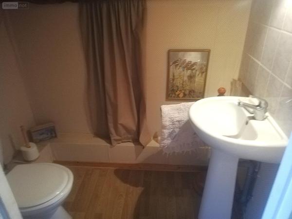 Maison rurale à vendre à Le Gua en Charente-Maritime (17600), ref : DD/JOM/25-44   
Souhe