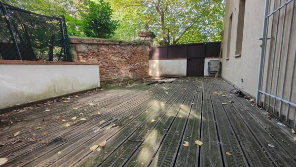 POUVOURVILLE APPARTEMENT RDC AVEC TERRASSE