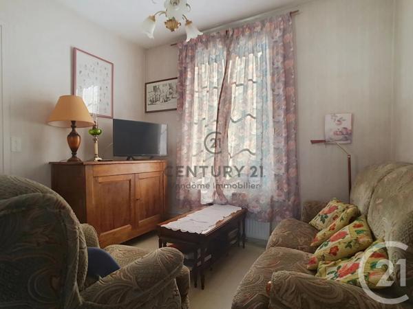 Immeuble à vendre  134 m 2   CREPY EN VALOIS  - 60