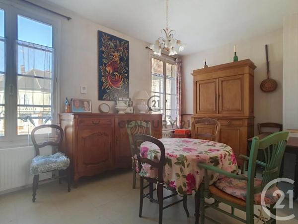 Immeuble à vendre  134 m 2   CREPY EN VALOIS  - 60