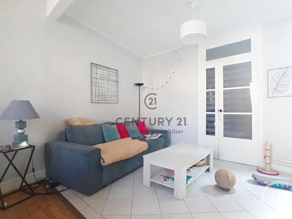 Immeuble à vendre  134 m 2   CREPY EN VALOIS  - 60