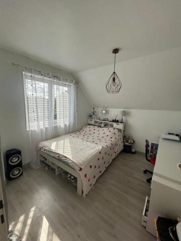 Maison  5 pièce(s) 92 m2 NANTHEUIL LE HAUDOUIN