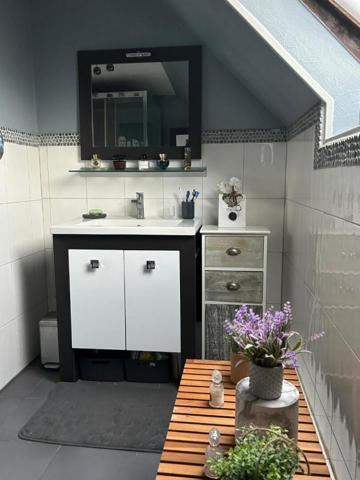 Maison  5 pièce(s) 92 m2 NANTHEUIL LE HAUDOUIN