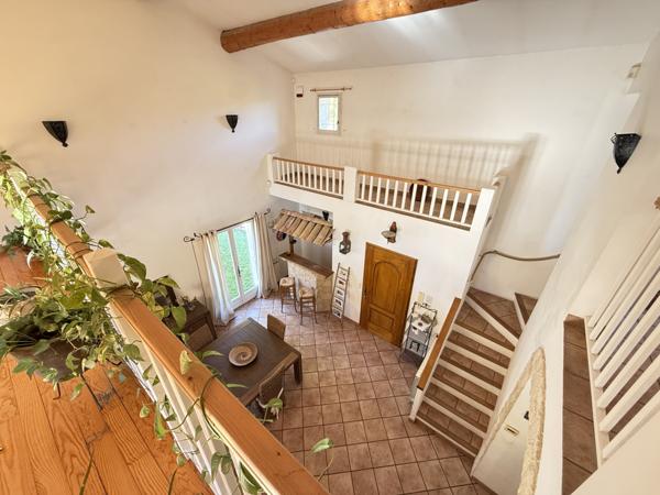 Meyrargues (13650) Maison 170m2 sur un terrain de 4000m2 piscine et garage