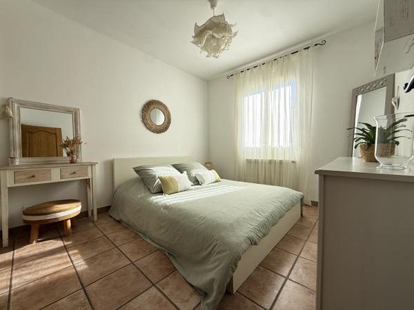 Meyrargues (13650) Maison 170m2 sur un terrain de 4000m2 piscine et garage