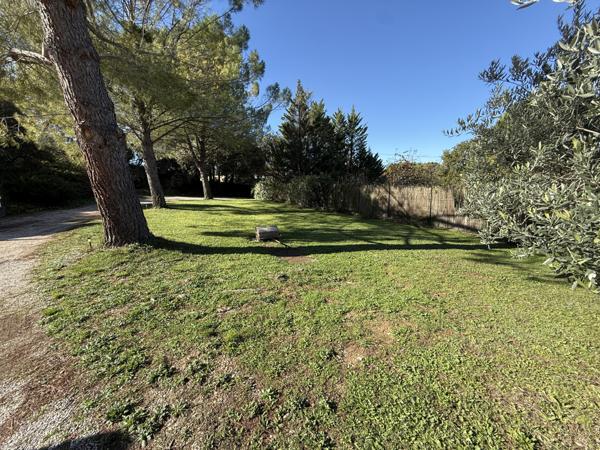 Meyrargues (13650) Maison 170m2 sur un terrain de 4000m2 piscine et garage