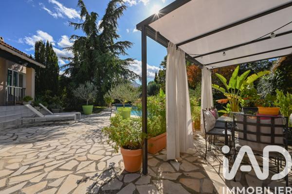 Maison à vendre 5 pièces 210 m² Auriol