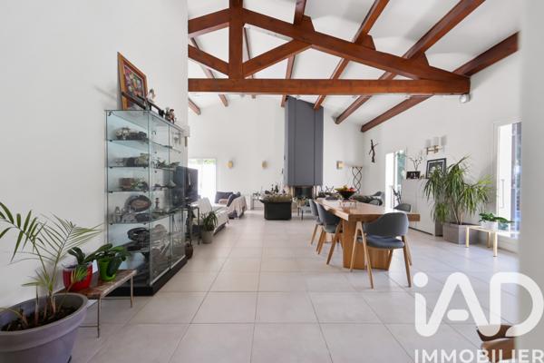 Maison à vendre 5 pièces 210 m² Auriol