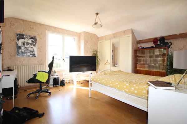 CHOLET LE PLESSIS, MAISON 5 CHAMBRES SUR SOUS-SOL TOTAL