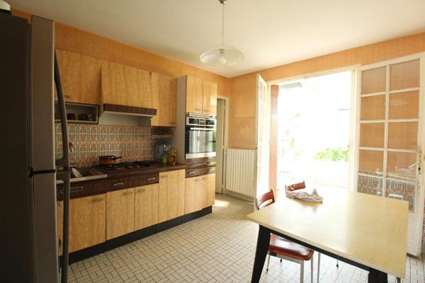 CHOLET LE PLESSIS, MAISON 5 CHAMBRES SUR SOUS-SOL TOTAL