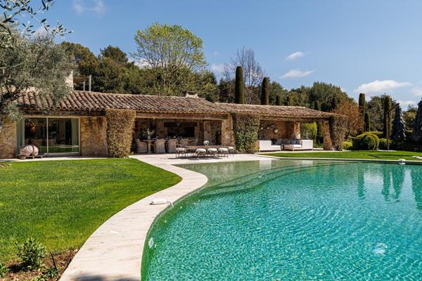 Vente Maison provençale de luxe La Colle-sur-Loup 11 Pièces 900 m²