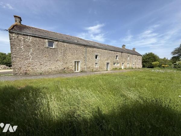 THEIX NOYALO. Longère à rénover.