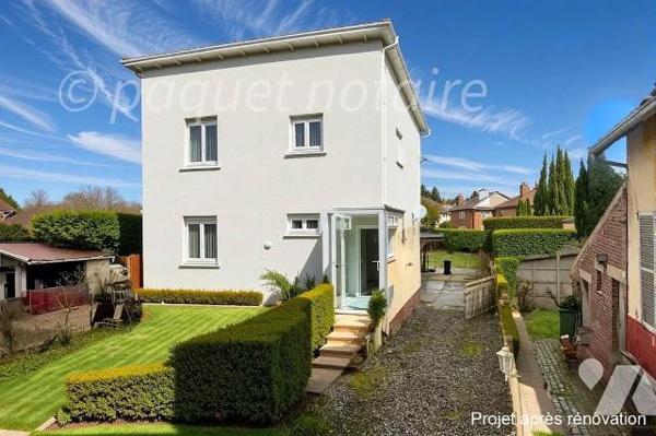 Maison individuelle
Comprenant entrée, cuisine ouverte sur séjour. Accès sur la terrasse de 15...
