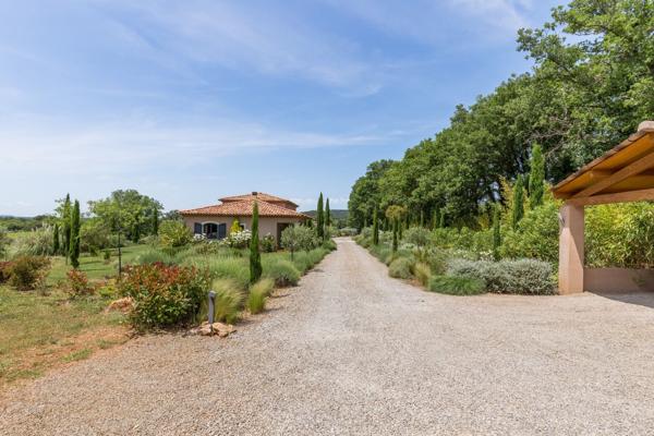 Vente Villa de luxe Aups 6 Pièces 261 m²
