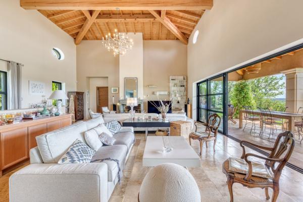 Vente Villa de luxe Aups 6 Pièces 261 m²