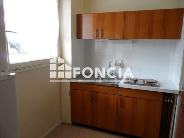 Location Studio 32.79 m² - 14 RUE DE LA GIBAUDERIE Poitiers 86000