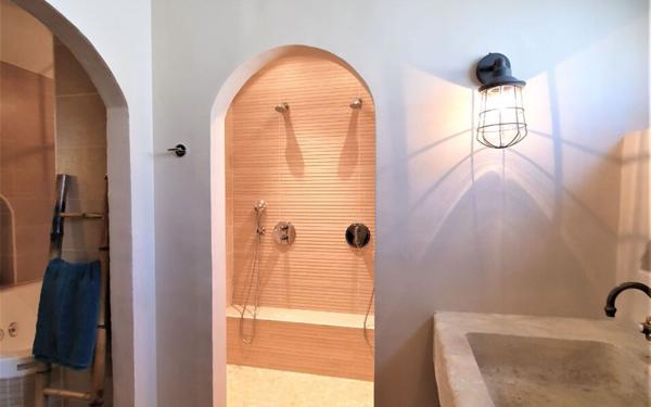 Maison à vendre    8 pièces •  Brie-Comte-Robert